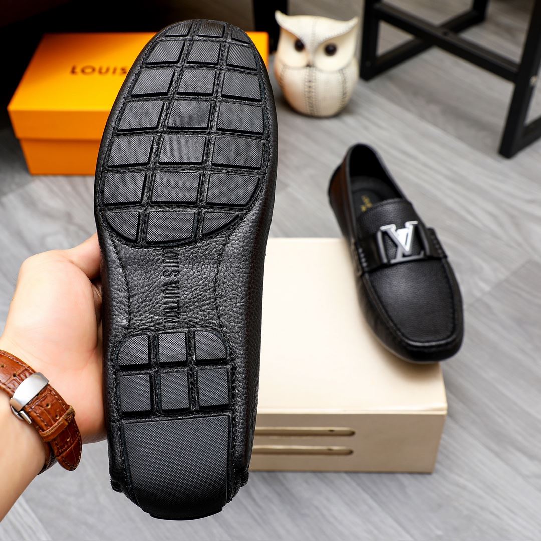 Louis Vuitton Low Shoes